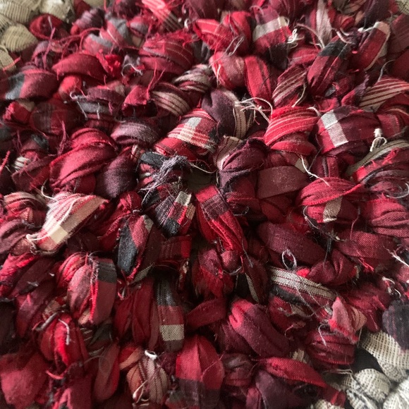 Round Rug - NWOT - Picture 9 of 11